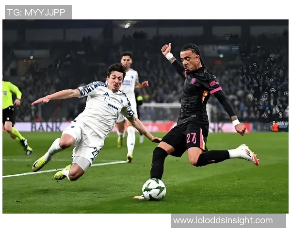 本菲卡逆袭里昂3-2爆冷全场欢呼数据分析揭示比赛精彩瞬间