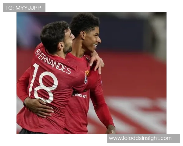 莱比锡大胜那不勒斯5-1帽子戏法引发全场狂欢与数据分析 莱比锡大胜那不勒斯5-1帽子戏法引发全场狂欢与数据分析